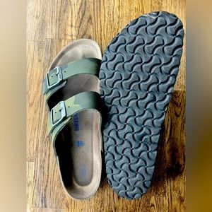 Men’s slide on camo sandals - lightly used